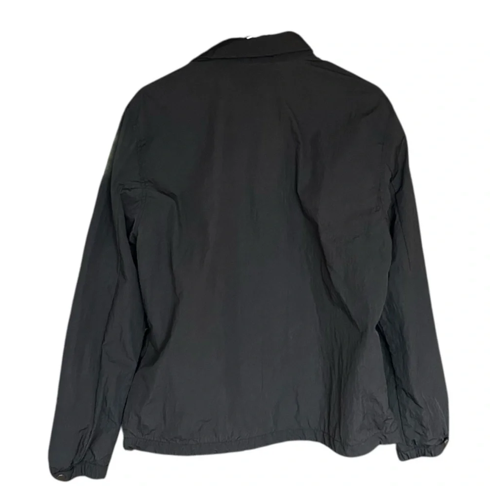 GAP Men’s Medium Wind Breaker Style Jacket in Black